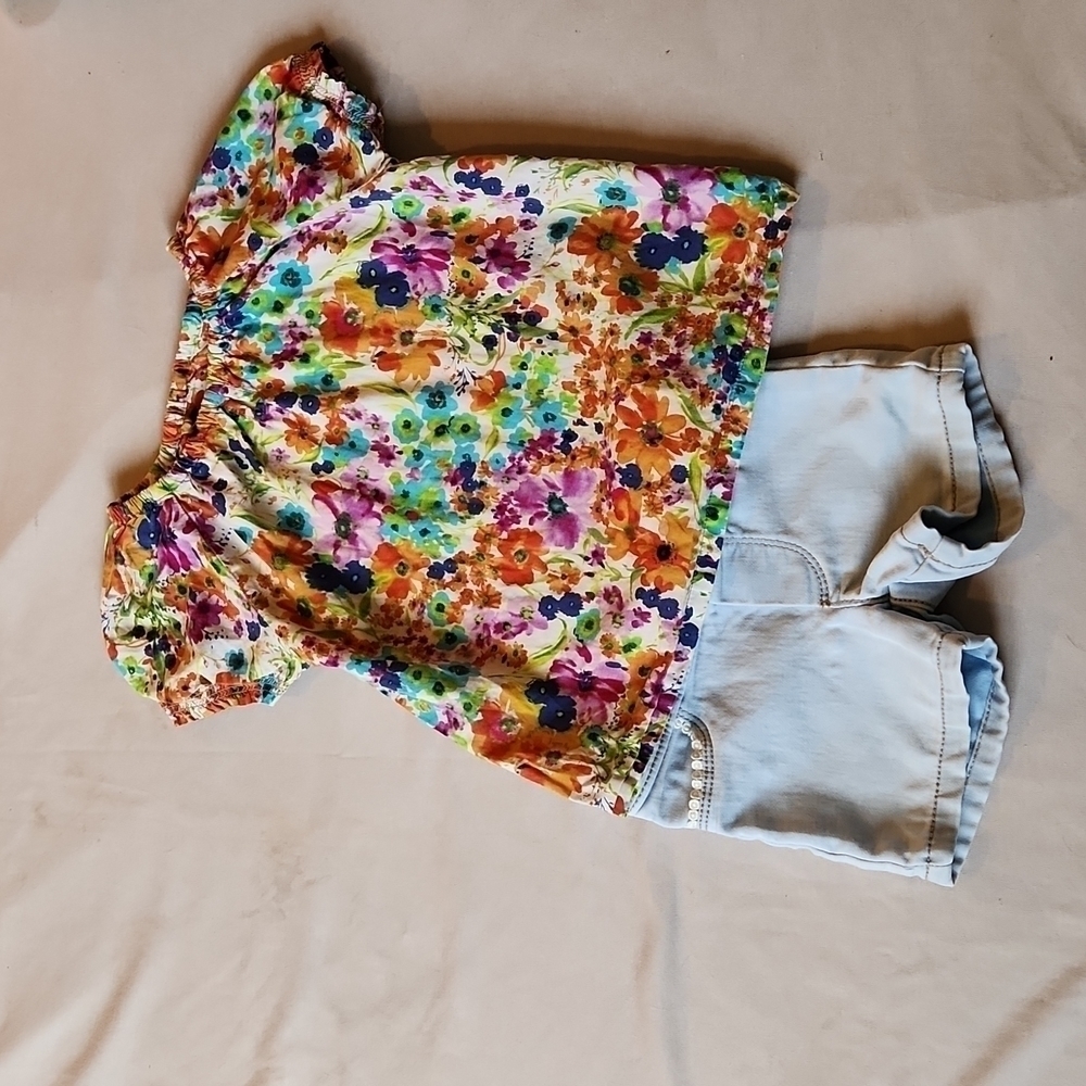 2T Girl Outfit Old Navy floral top with Carter light denim shorts